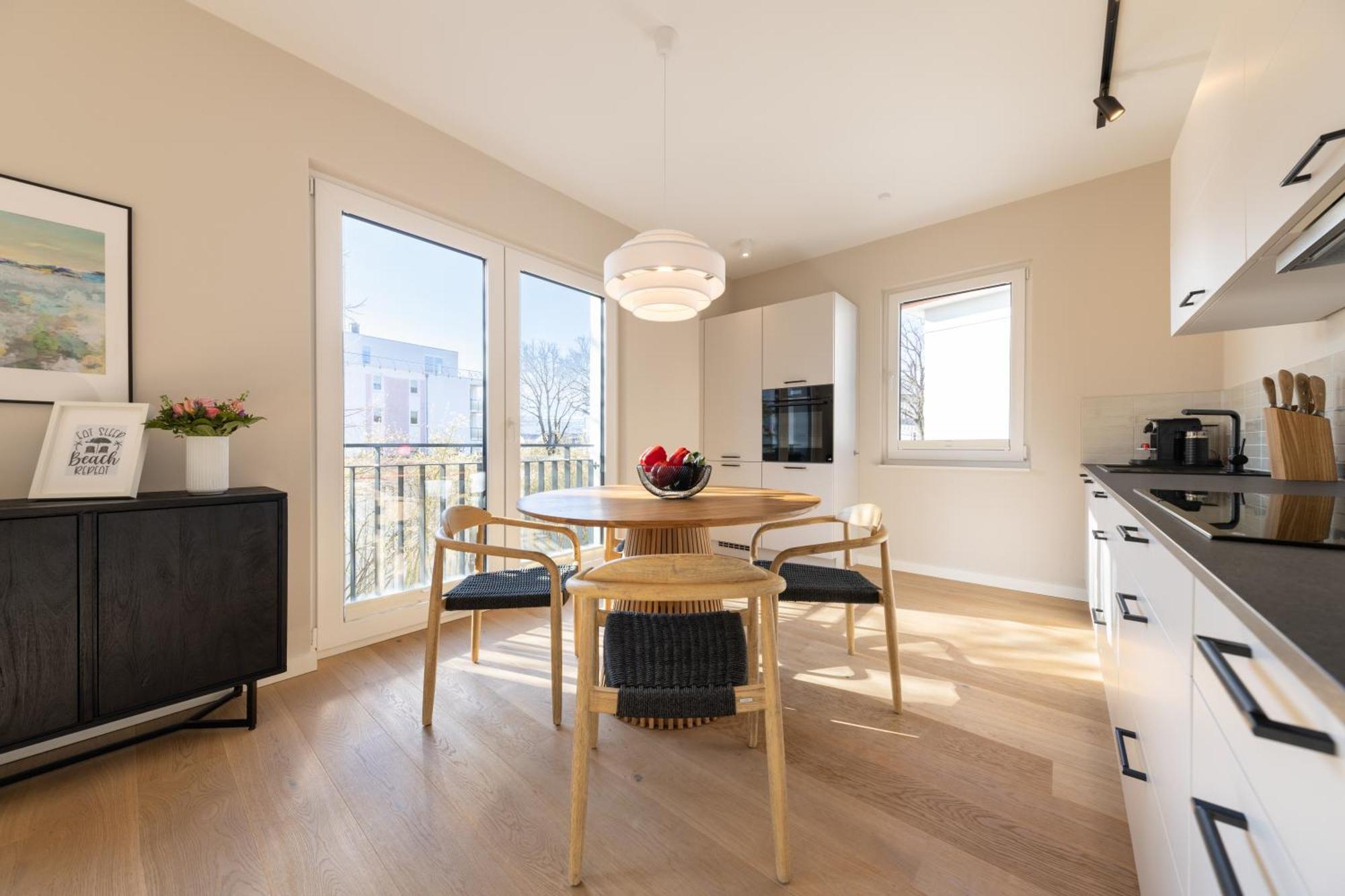 Ferienwohnung Strom Acht - Modern Frisch Inkl Stellplatz, Balkon - 200M Zum Alten Strom Rostock Esterno foto